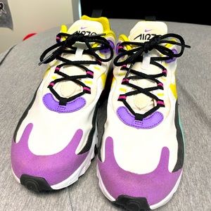 Worn a few times but in great shape! Good everyday shoes, very comfortable